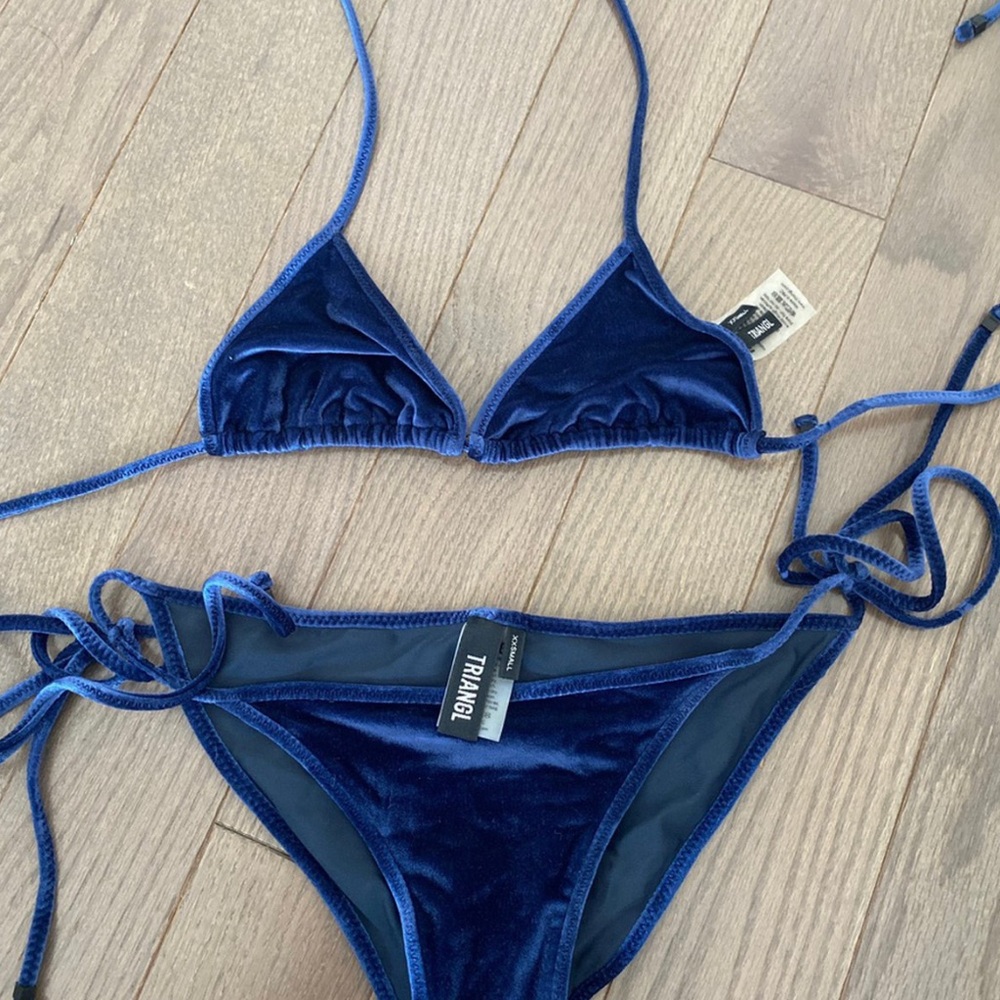blue velvet triangl bikini